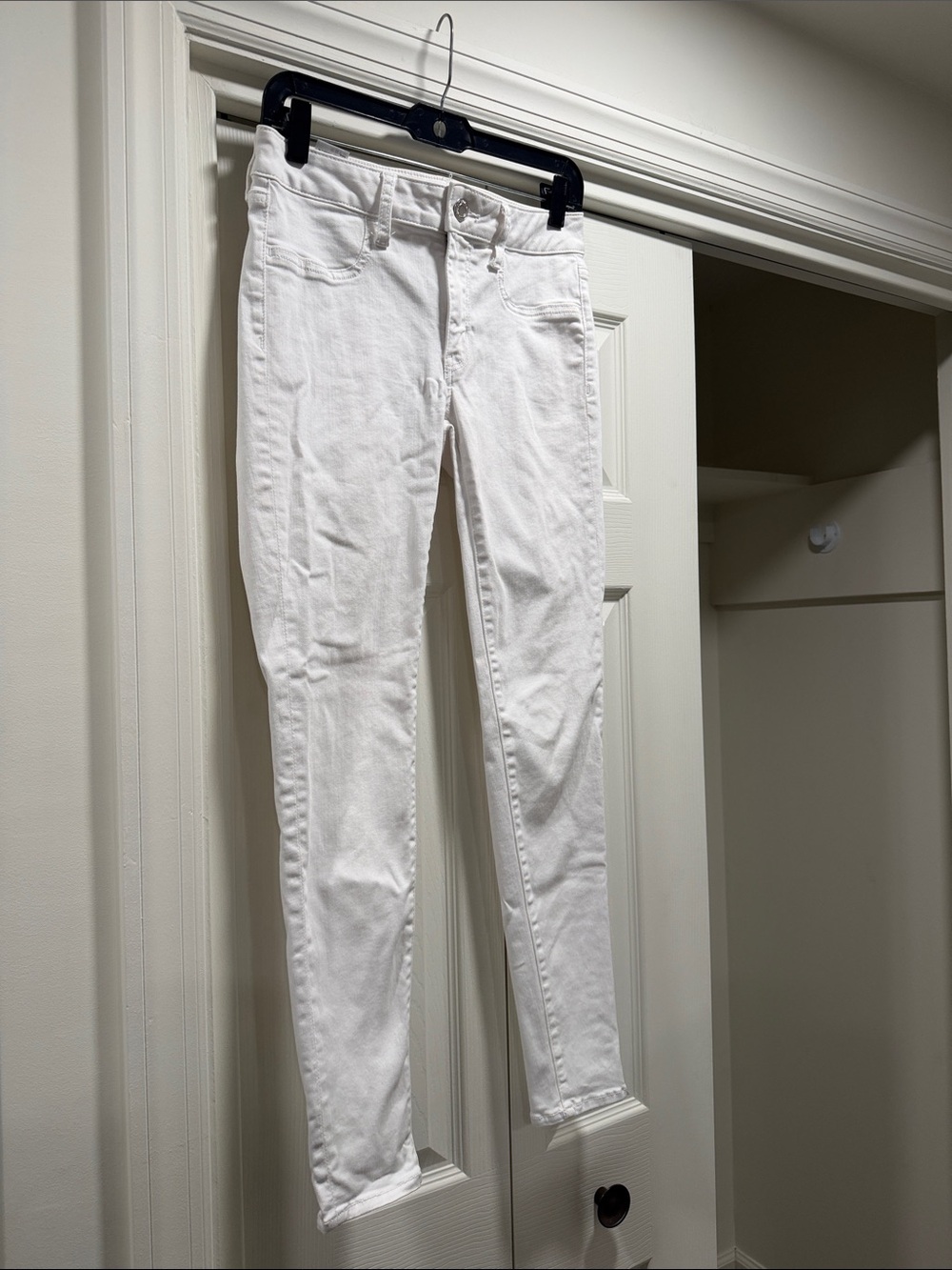 American Eagle - White Skinny Jeans